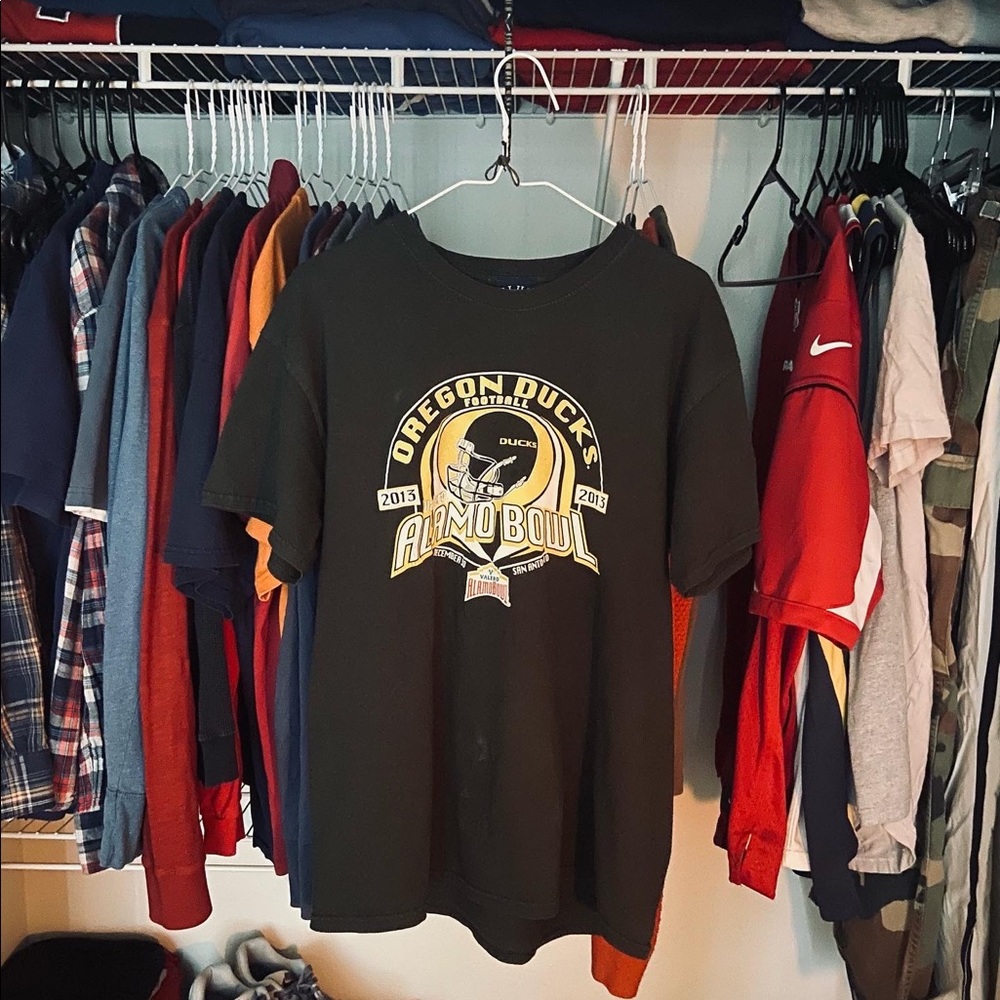 OREGON DUCKS TEE.